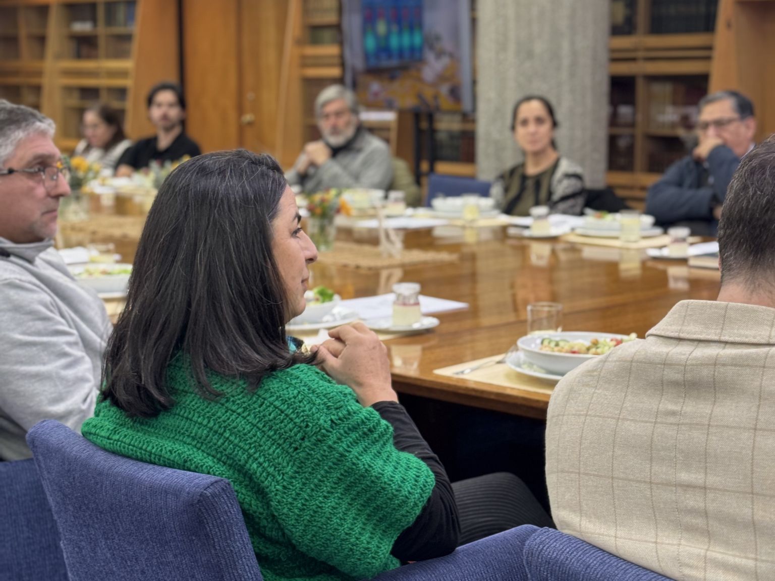 Delegadas y delegados de facultades participan en Comité Técnico de Bibliotecas UdeC realizado en Salón Azul de Biblioteca Central