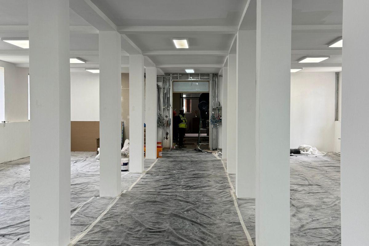 Segundo piso de la Biblioteca del Campus Chillán durante remodelación